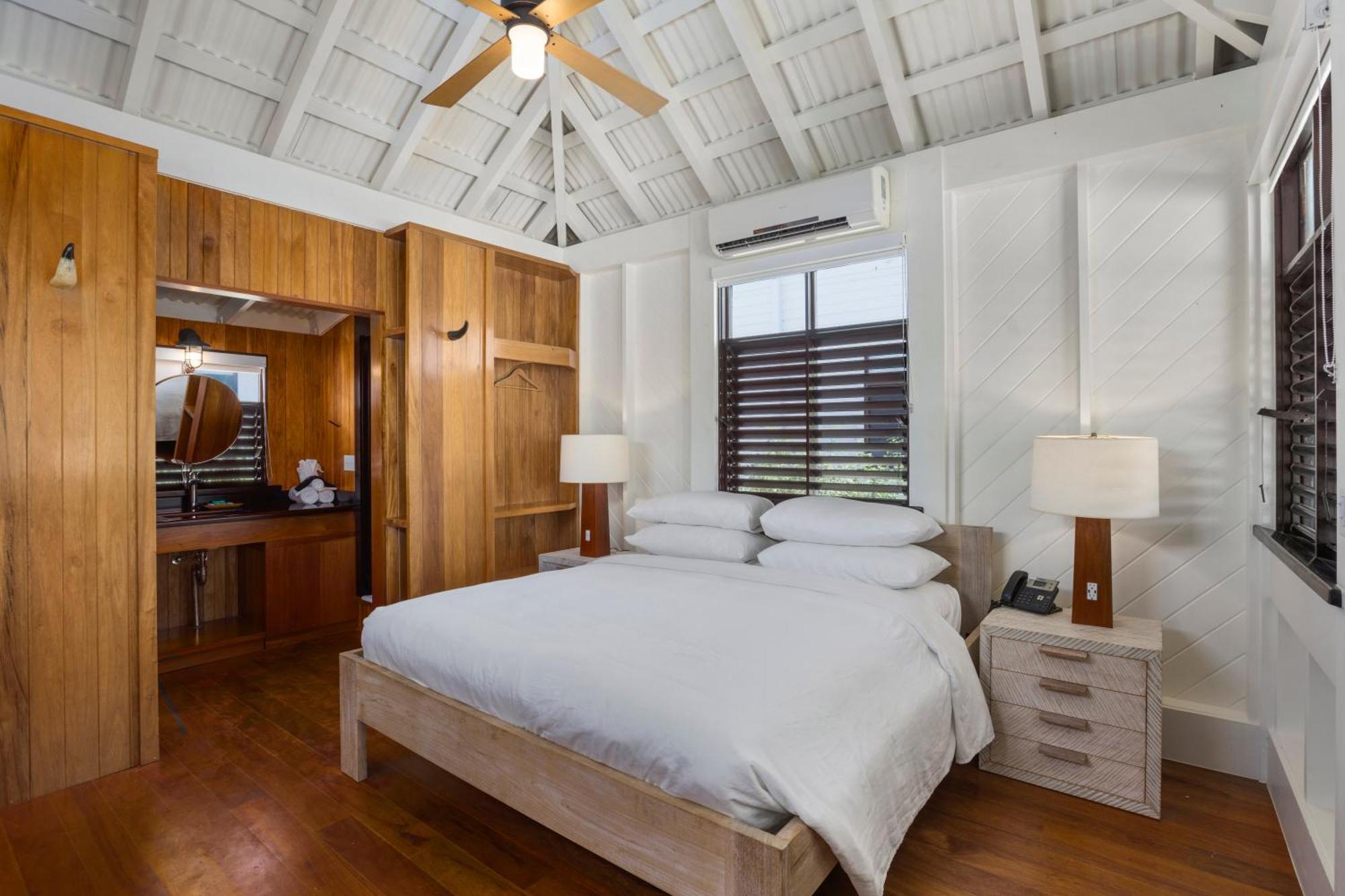 Mahogany Bay Resort And Beach Club, Curio Collection San Pedro  Exterior photo