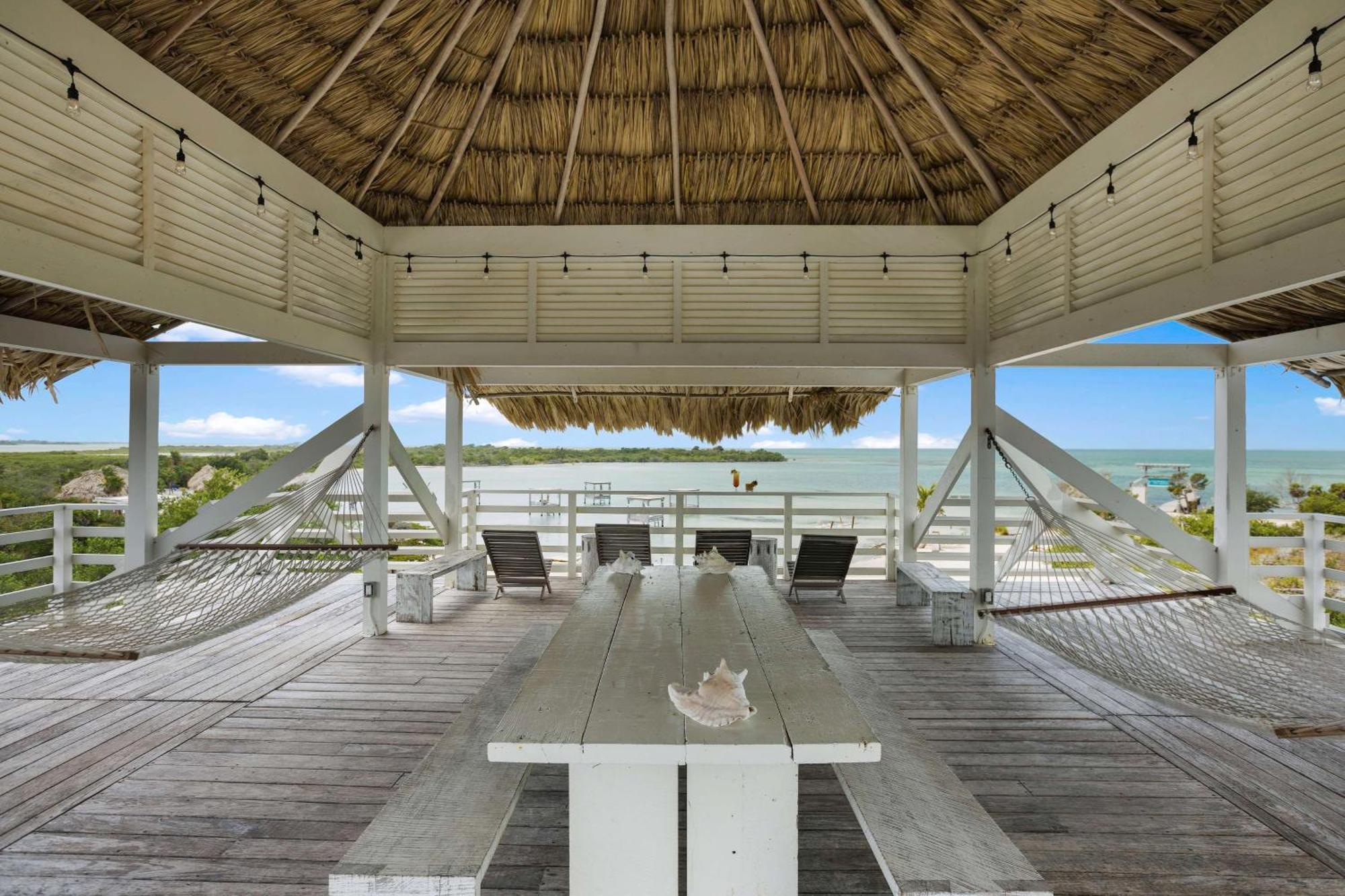 Mahogany Bay Resort And Beach Club, Curio Collection San Pedro  Exterior photo