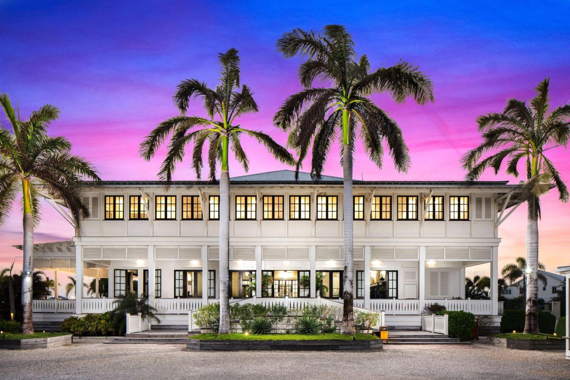 Mahogany Bay Resort And Beach Club, Curio Collection San Pedro  Exterior photo